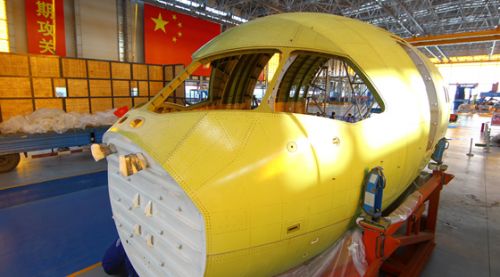 C919大型客机首架机机头大部段运抵上海浦东-8905 