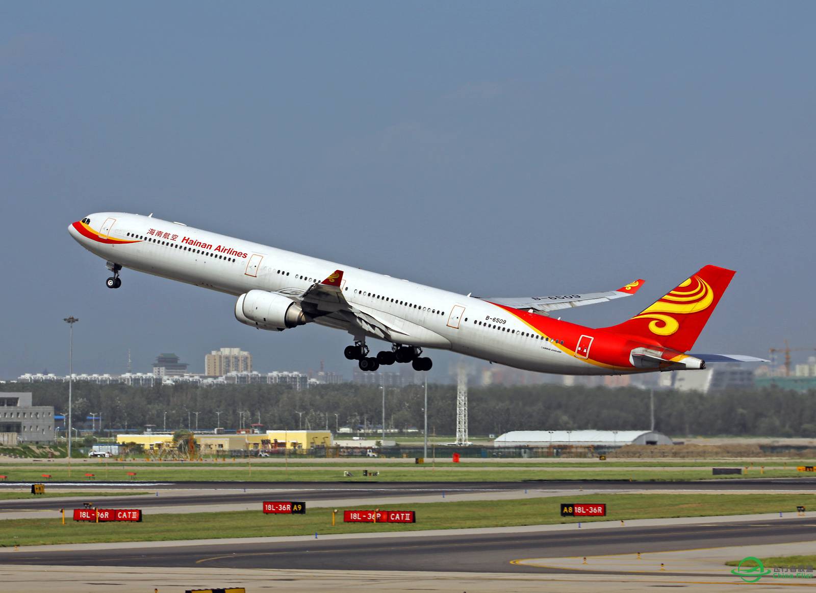 座次一图党：PEK18L-36R CATII 上的海南AirBus340-600-928 