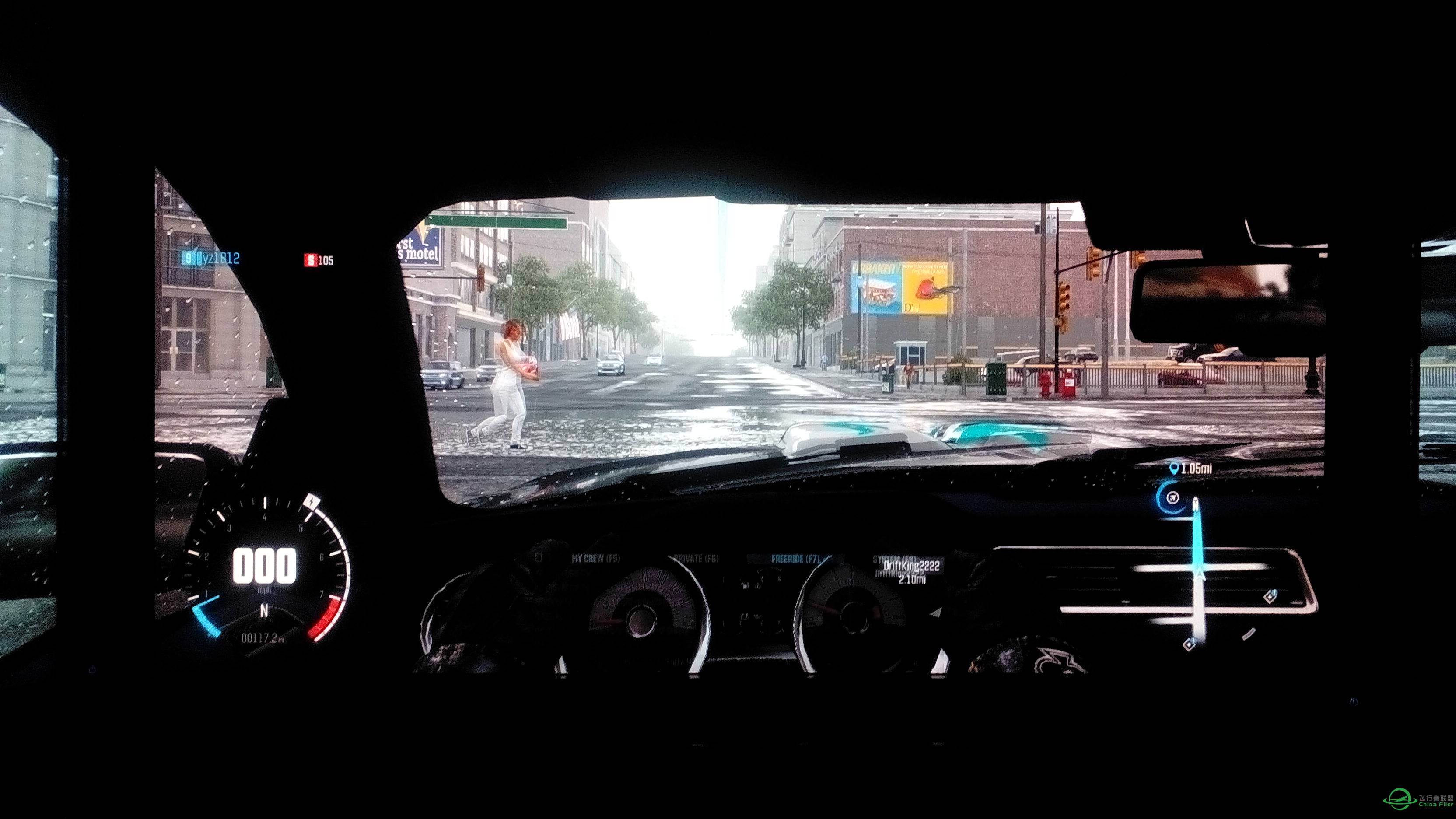 今天去机场上班又是下雨又是交通管制-7724 
