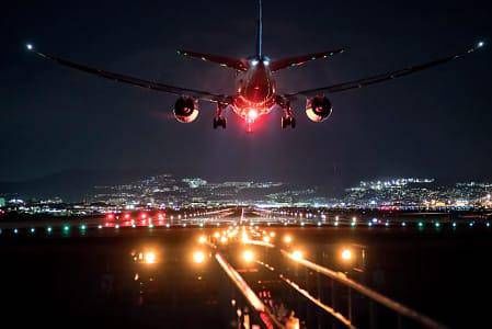 当它从你头上飞过时，你知道它是波音还是空客？-4518 