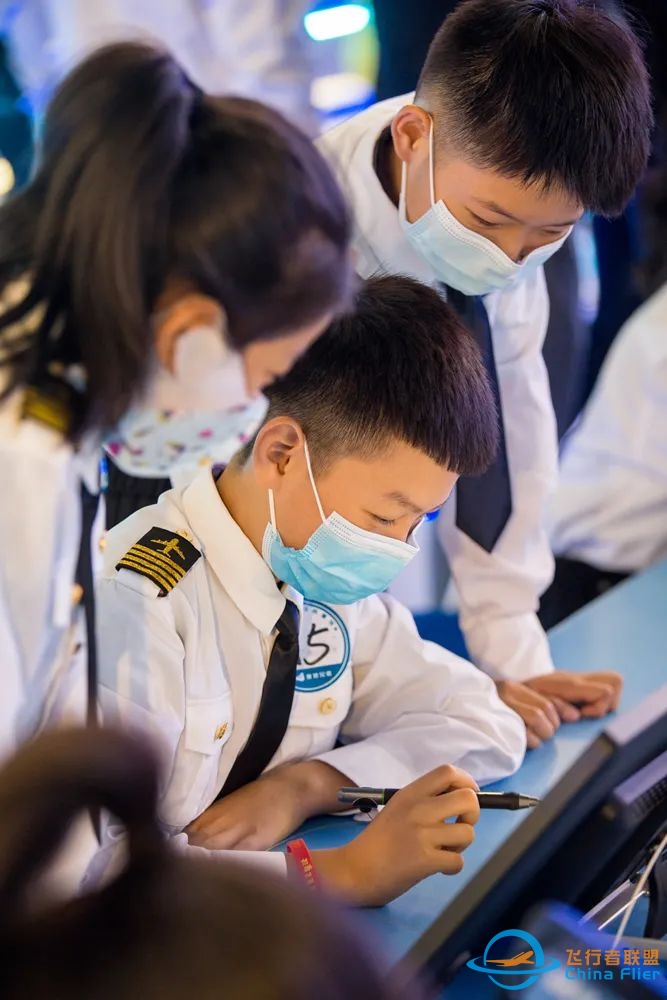 [飞行奇遇记2.0升级版上线]5月3日,变身中国小机长,get开飞机新技能,波音塞斯纳双机型驾驶,机场安检情景模拟,5D影院~-5844 