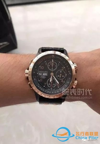 【秀表堂】虽然无法翱翔天际,但却可以戴着航空表玩飞行游戏-3574 