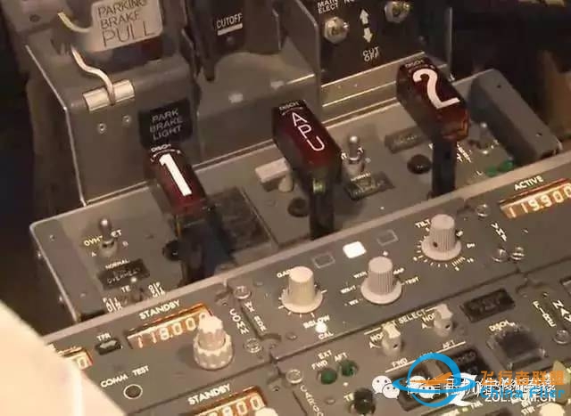 带你走进波音737飞机驾驶舱!-2944 