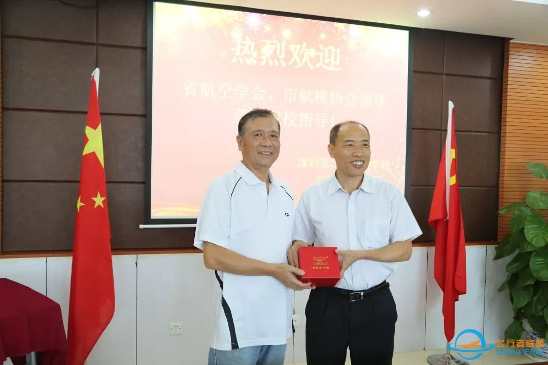 驾驶战斗机,自装波音737模拟驾驶舱,这个学校学生太强!-7464 