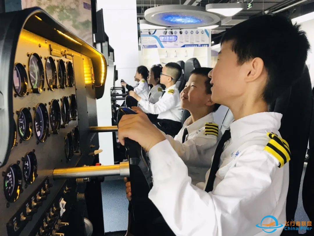 超赞!“万米高空”体验飞行员震撼视角,俯瞰厦门,翱翔蓝天!-10 