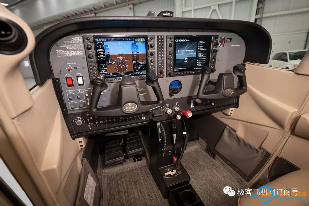 两架2012年塞斯纳172S飞机出售,G1000仪表,总时间在1450小时内,适航状态!-2646 